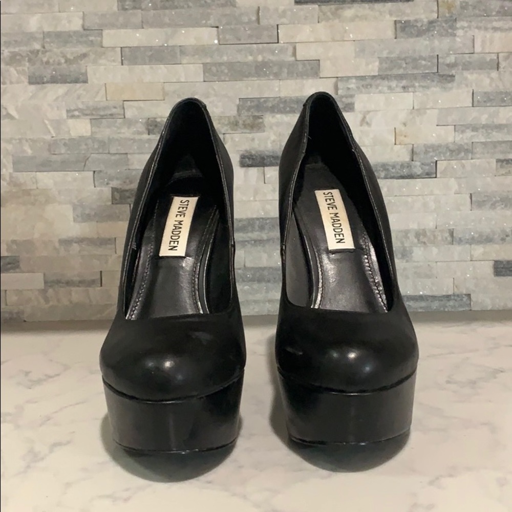 Size 6 Steve Madden Wedges